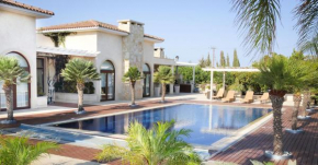 Гостиница Villa Larnaca  Mazotos